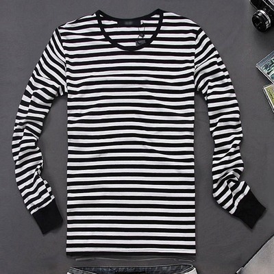 F1113-T10圆领条纹长袖打底衫 经典条纹元素，塑造多变时尚型格